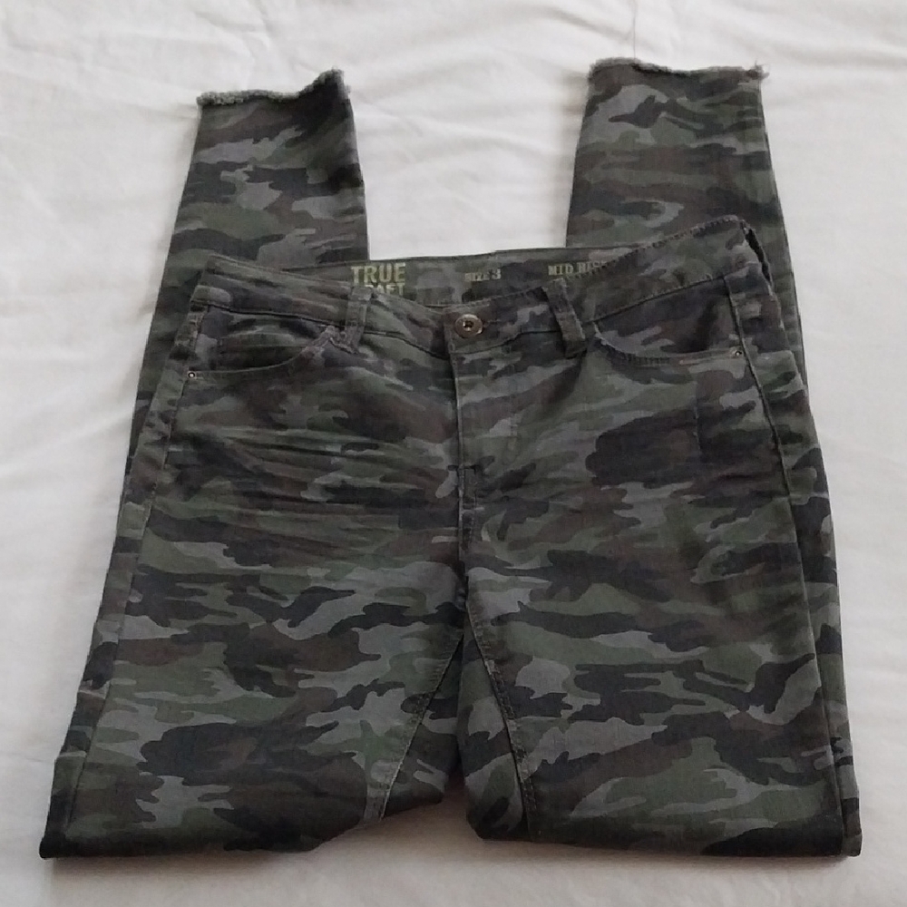 True Craft Junior Camouflage Mid-Rise Skinny Jeans Size 3
